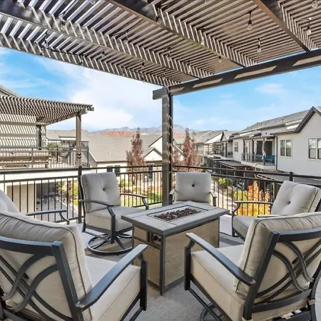The Ocotillo 10 Tropical Pool Splash Pad Pickle Ball Sleeps 15